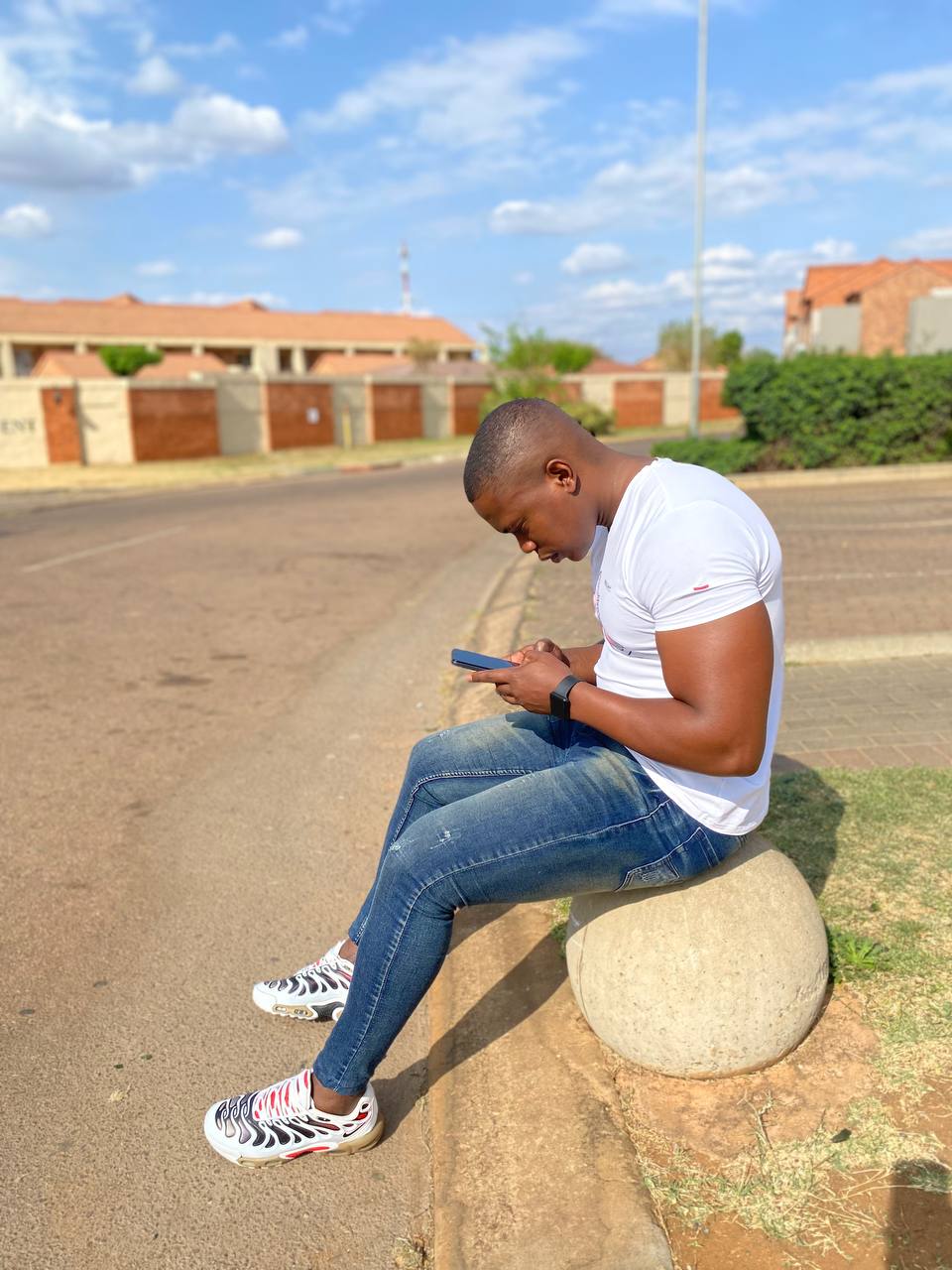 Nike Air Max Plus Drift TN "White & Brown, Red"