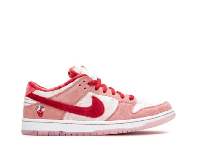 Nike SB Dunk Low Pro "Strangelove Pink"