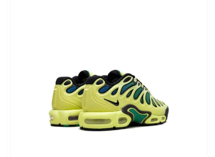 Nike Air Max Plus Drift TN"Light Lemon Twist, Black & Stadium Green"