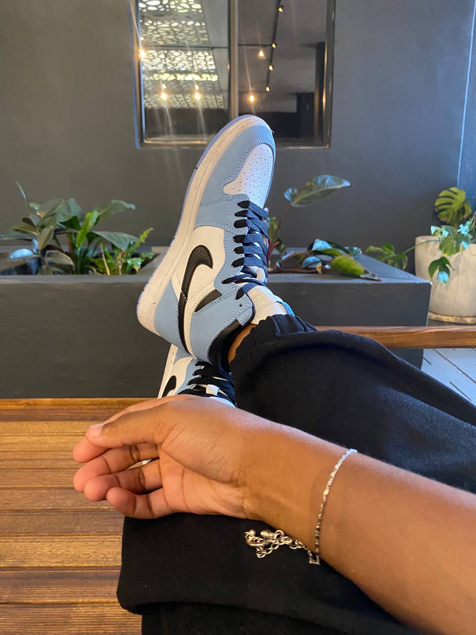 Air Jordan 1 University Blue