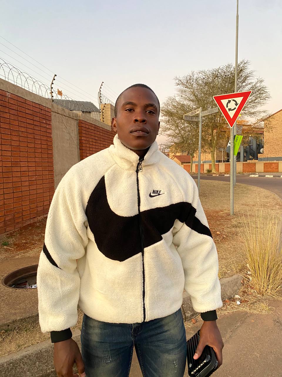 Nike Big Swoosh Reversible Boa Jacket"White & Black"